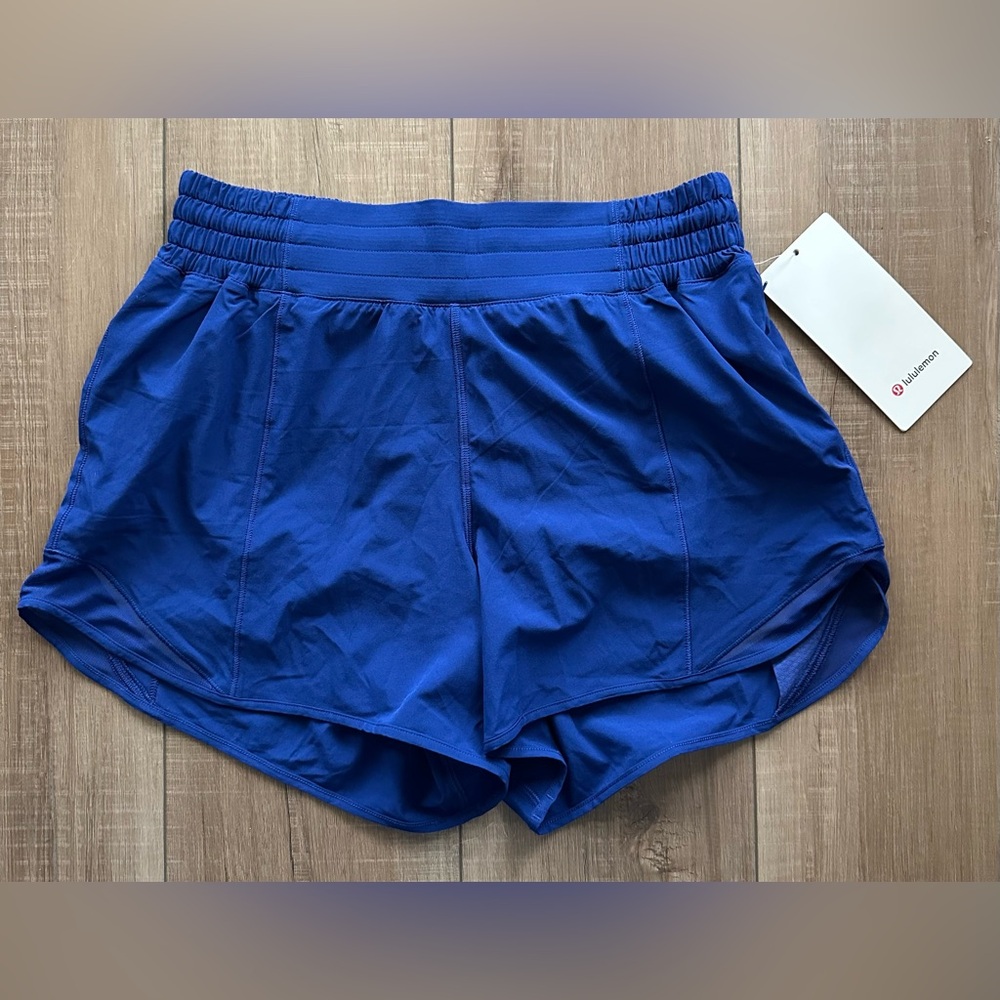 Lululemon Hotty Hot High-Rise Short 4"